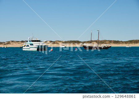 Mooring boats - Broome 129648861