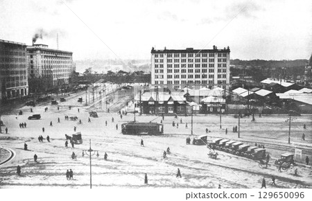 Old photo, 1924-1927, snow scene at the Marunouchi exit of Tokyo Station Old photo, 1924-1927, snow scene at the Marunouchi exit of Tokyo Station 129650096
