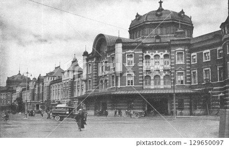 Old photo 1924-1927 Tokyo Station Marunouchi Exit station building Old photo 1924-1927 Tokyo Station Marunouchi Exit station building 129650097