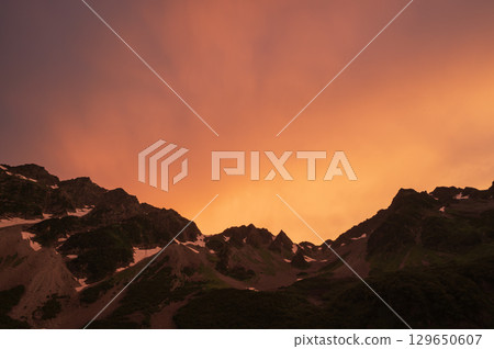 Sunset over the Hotaka mountain range 129650607