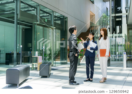 開會的商人 129650942