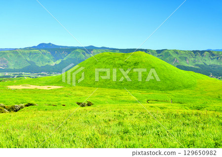 Aso Yonezuka / Scenery around the Yonezuka Grassland (Aso City, Kumamoto Prefecture) [July 2025] 129650982