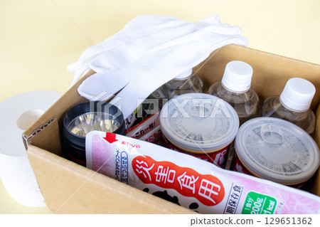 Emergency food and water - disaster prevention image Emergency food and water - disaster prevention image 129651362