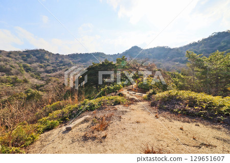 Historic site of Yukuhashi City, ruins of an ancient mountain castle, Goshogatani Kamikoishi Ridge Promenade 129651607