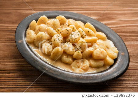 義大利馬鈴薯麵疙瘩。義大利家常麵疙瘩。 129652370