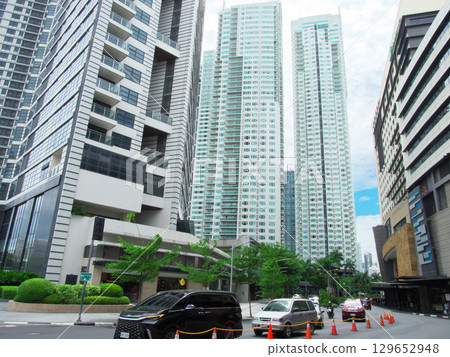 活力菲律賓－馬尼拉馬卡蒂市中心（阿亞拉中心）城市景觀（2025年6月） 129652948