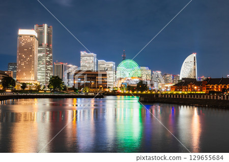 Yokohama Minato Mirai at night Yokohama Minato Mirai at night 129655684
