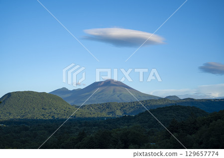 夏日清晨的淺間山 夏日清晨的淺間山 129657774