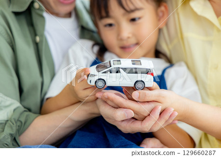 汽車小貨車家庭 129660287