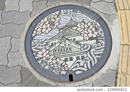 Manhole cover, Yodogawa Ward, Osaka City, Osaka Prefecture Manhole cover, Yodogawa Ward, Osaka City, Osaka Prefecture 129660822
