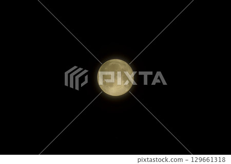 Close-up photo of the full moon, central composition Close-up photo of the full moon, central composition 129661318