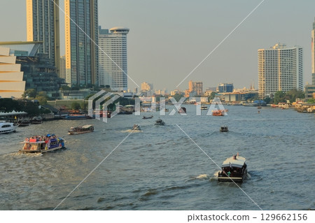 Scenery of the Chao Phraya River Scenery of the Chao Phraya River 129662156