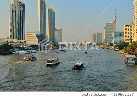 Scenery of the Chao Phraya River Scenery of the Chao Phraya River 129662157