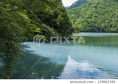 Summer scenery of Lake Yunoko in Oku-Nikko Summer scenery of Lake Yunoko in Oku-Nikko 129662389