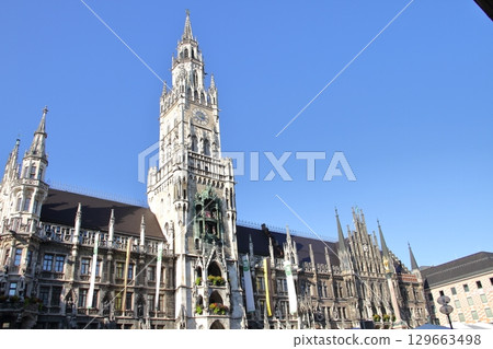從瑪利亞廣場欣賞慕尼黑市政廳的壯麗景色 129663498