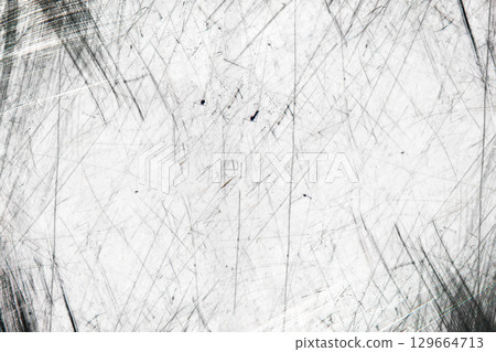 帶有細膩刮痕的背景材料，讓人聯想到金屬或薄膜 129664713