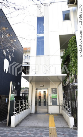JR京濱東北線、武藏野線南浦和站東口電梯出入口 129665170