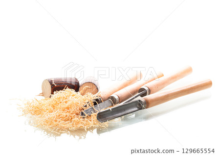 Isolated carving tools on white background Isolated carving tools on white background 129665554