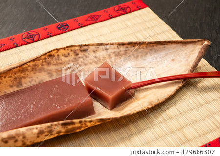 Mizuyokan, a traditional Japanese summer sweet 129666307