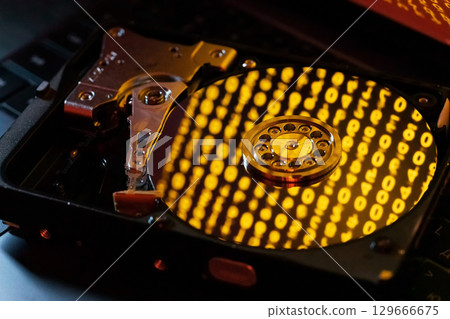 Read data on hard disk with spinning hard disk Read data on hard disk with spinning hard disk 129666675