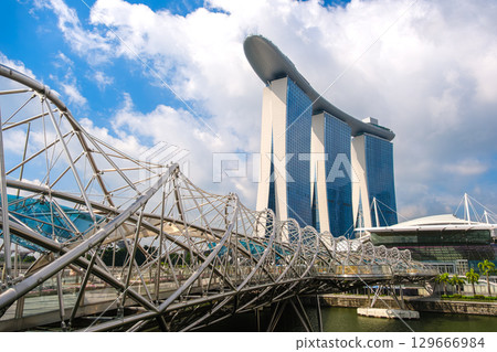 Marina Bay Sands and the Helix Bridge in Singapore 129666984
