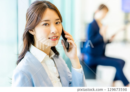 Business woman Business woman 129673598