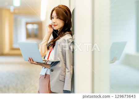 辦公室業務的女人 129673643