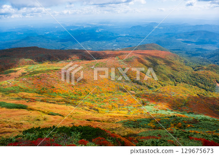 栗駒山（神的地毯）的紅葉 129675673