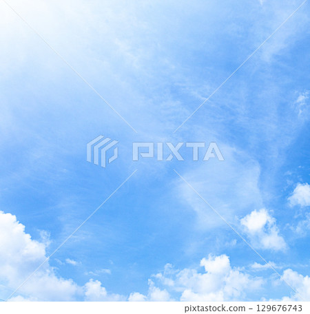 秋天藍天白雲的簡單風景 秋天藍天白雲的簡單風景 129676743
