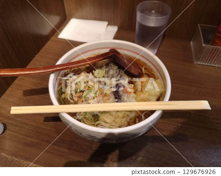 Swordfish and eggplant tempura soba from Soba Hanaichi in Yurakucho 129676926