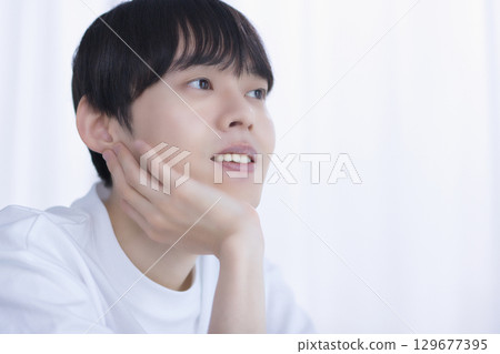 Men's beauty image for men in their 20s Men's beauty image for men in their 20s 129677395