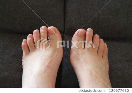 腳部身體部位高級女性 129677680