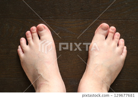 腳部身體部位高級女性 129677681