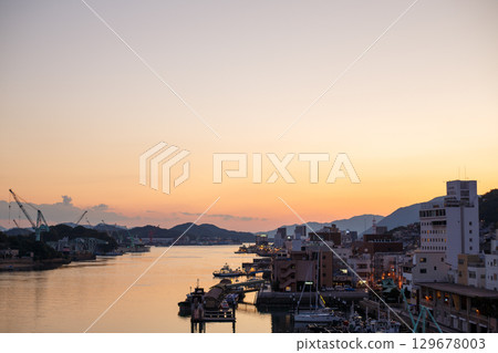 Onomichi Port at dusk 129678003