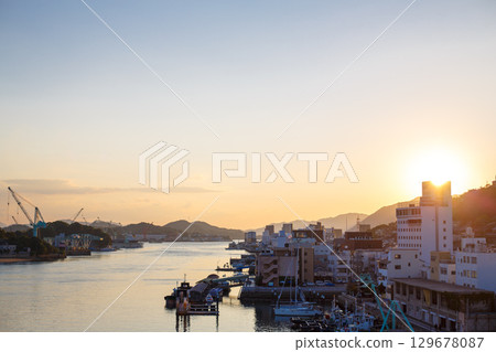 Onomichi Port at dusk 129678087