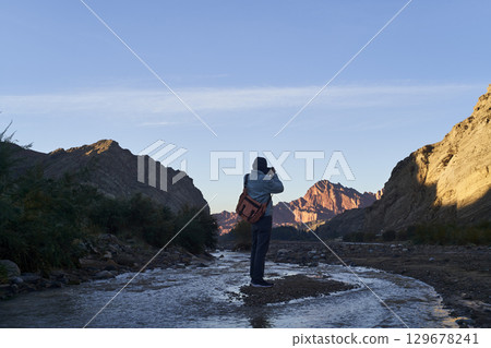 Sunrise at the Tianshan Mysterious Grand Canyon, Xinjiang, China 129678241