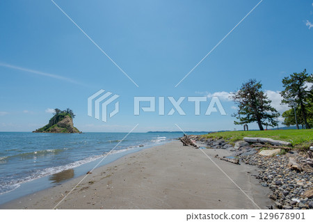 2024年能登半島地震導致見附島塌陷變形/拍攝於2025年8月 129678901