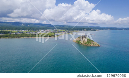 Mitsuke Island, which collapsed and deformed in the 2024 Noto Peninsula earthquake / Drone photography and aerial photography 129679068