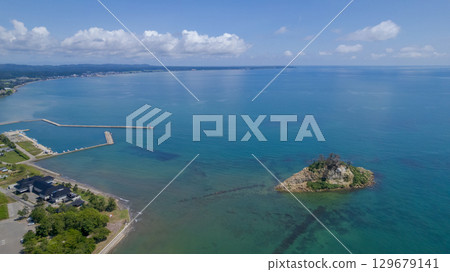 Mitsuke Island, which collapsed and deformed in the 2024 Noto Peninsula earthquake / Drone photography and aerial photography 129679141