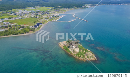 2024年能登半島地震中坍塌變形的見附島/無人機拍攝及空拍 129679145