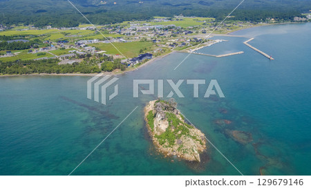 2024年能登半島地震中坍塌變形的見附島/無人機拍攝及空拍 129679146