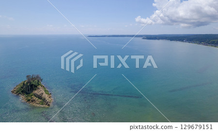 2024年能登半島地震中坍塌變形的見附島/無人機拍攝及空拍 2024年能登半島地震中坍塌變形的見附島/無人機拍攝及空拍 129679151