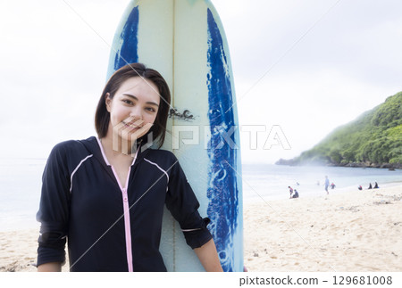 衝浪板和女士們 129681008