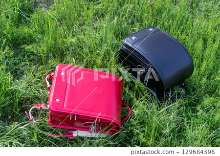 school bag  129684398