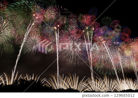 燦爛的煙花 燦爛的煙花 129685012