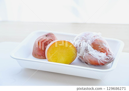 Microwaved Andean red potatoes 129686271