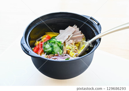 用紅薯做的馬鈴薯沙拉 用紅薯做的馬鈴薯沙拉 129686293