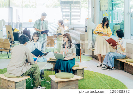 Business woman working in the office Business woman working in the office 129688882