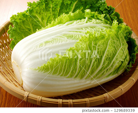 Autumn harvest vegetables (Chinese cabbage, Chinese cabbage) 129689339