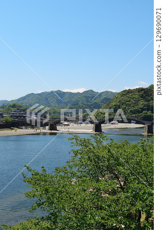Kintaikyo Bridge, Iwakuni City, Yamaguchi Prefecture (Three Famous Bridges in Japan) 129690071